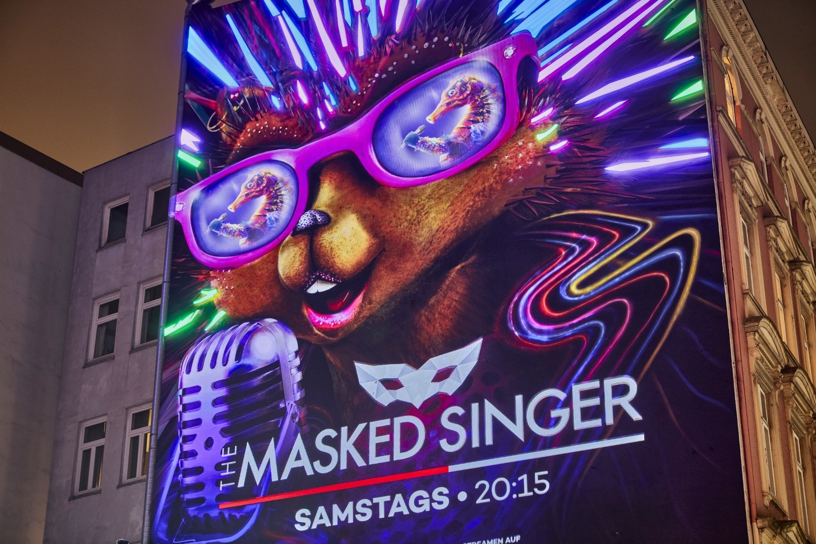 Um den Fokus auf die neue Staffel zu verstärken, haben It Works Aussenwerbung gemeinsam mit der SevenOne Entertainment Group ein aufmerksamkeitsstarkes Special Mural umgesetzt